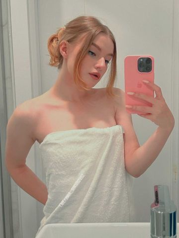 Надежда Кашин